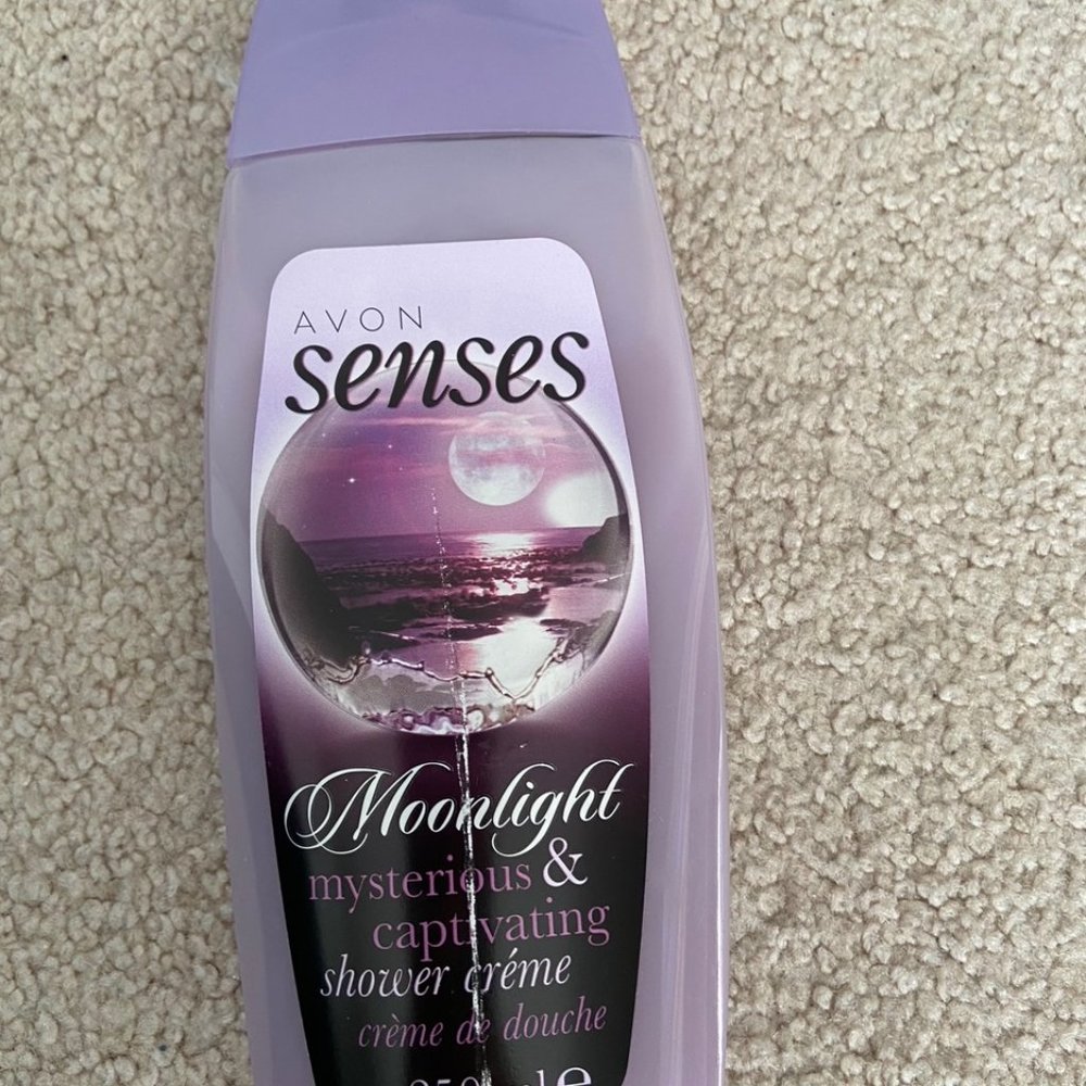 - Avon senses MOONLIGHT Mysterious & Captivating shower creme - 250ml